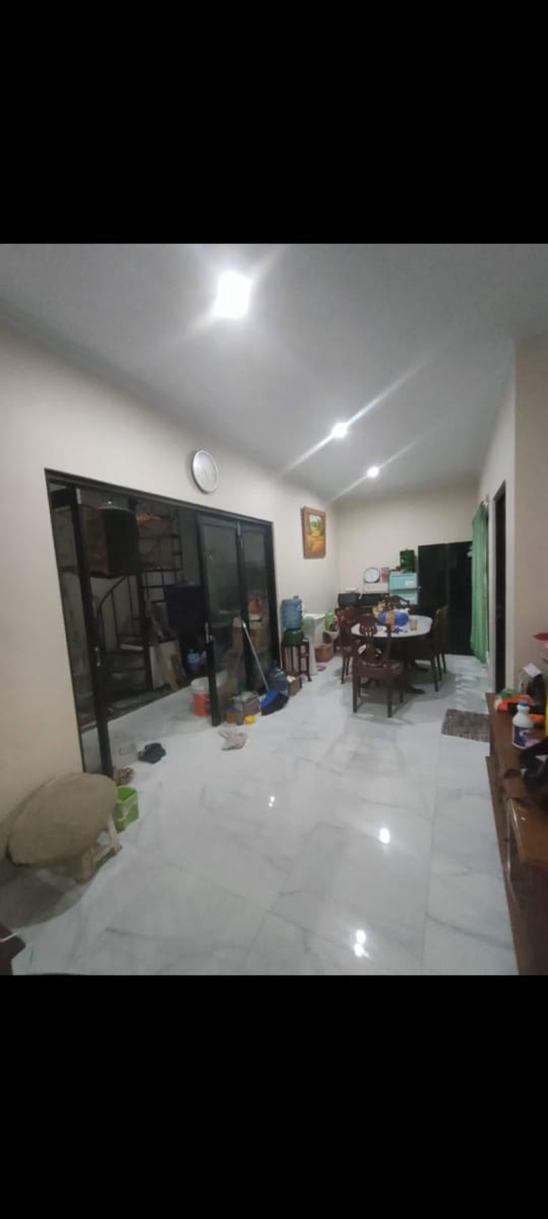 Rumah Cantik di Ciputat 5+1 KT dan 3+1 KM SHM