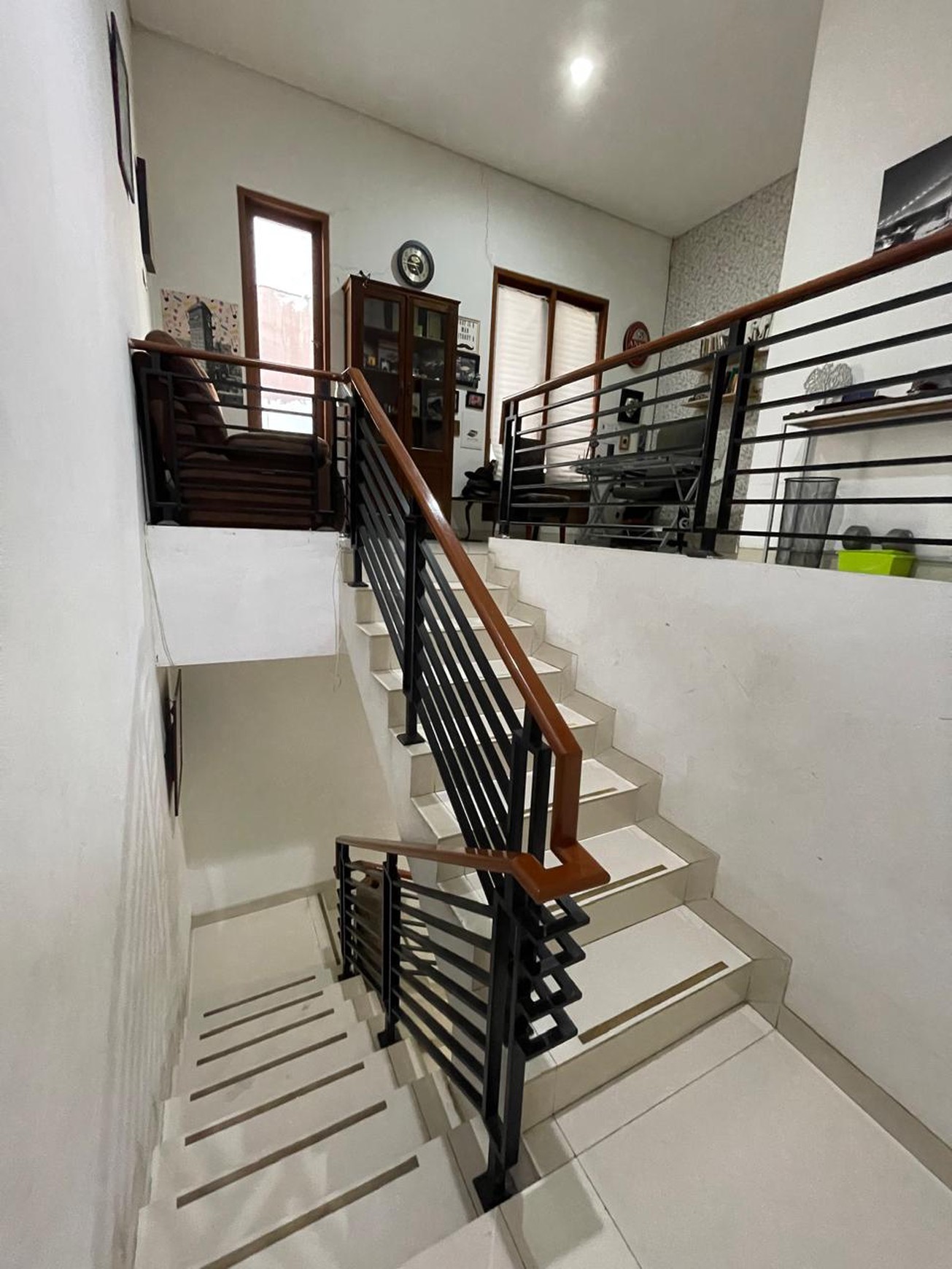 Rumah 2 Lantai Siap Huni dengan Hunian Nyaman dan Asri @Pondok Aren