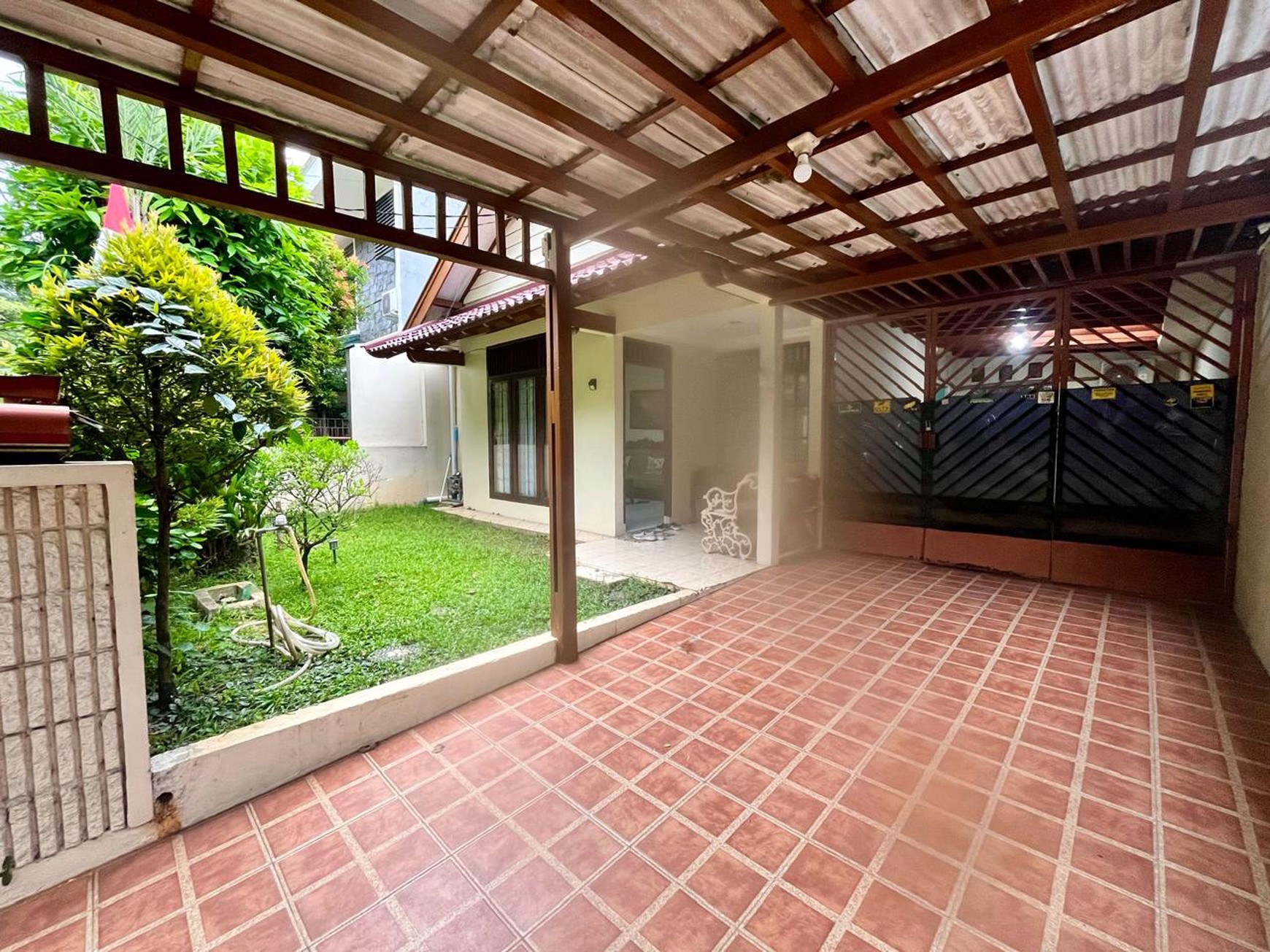 Rumah Asri, Lokasi strategis di Bintaro Sektor 2