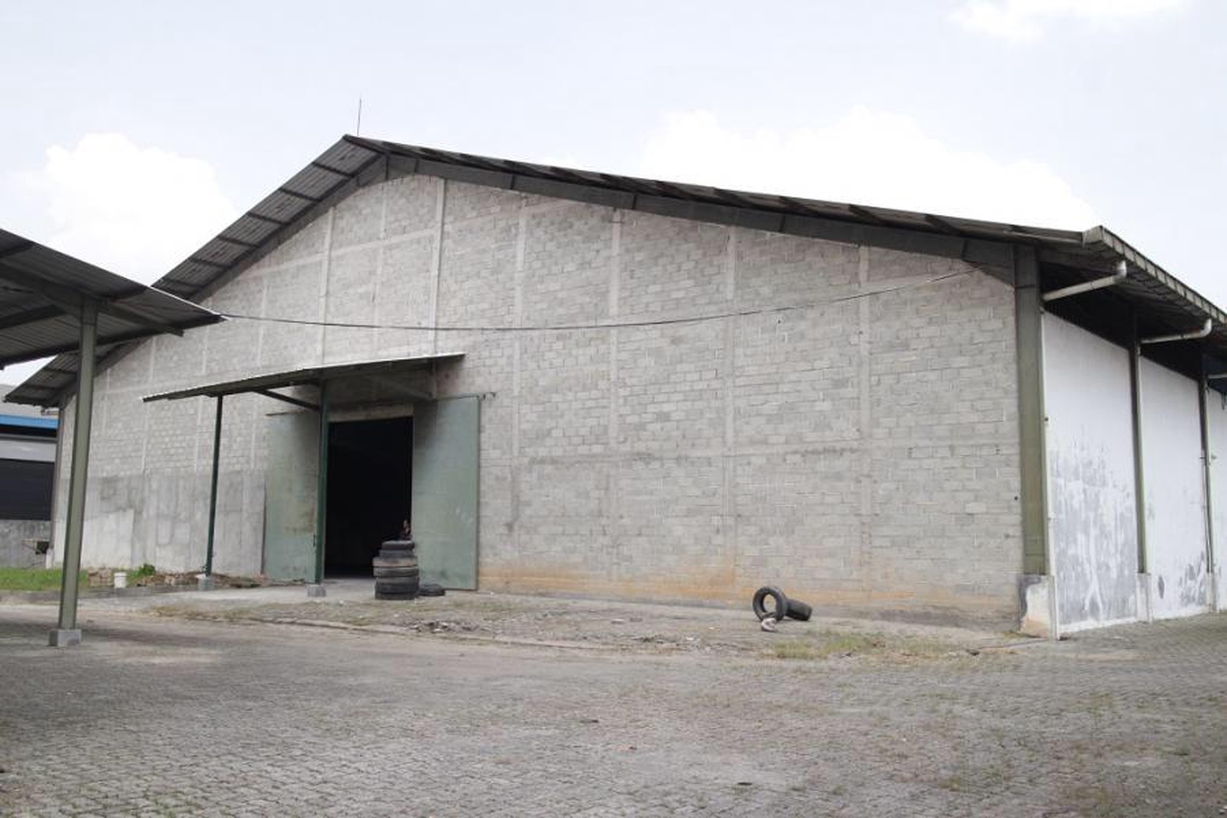 Gudang Siap Pakai di dalam Kawasan Industri Lippo Cikarang