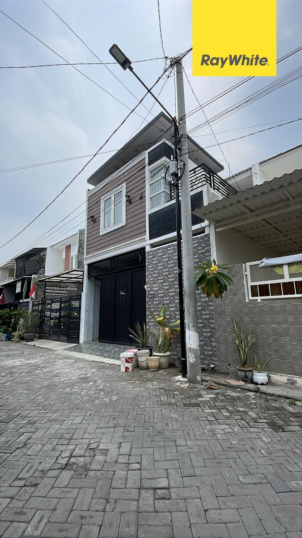Dijual Aset Lelang Rumah Di Green Mansion Lontar Surabaya