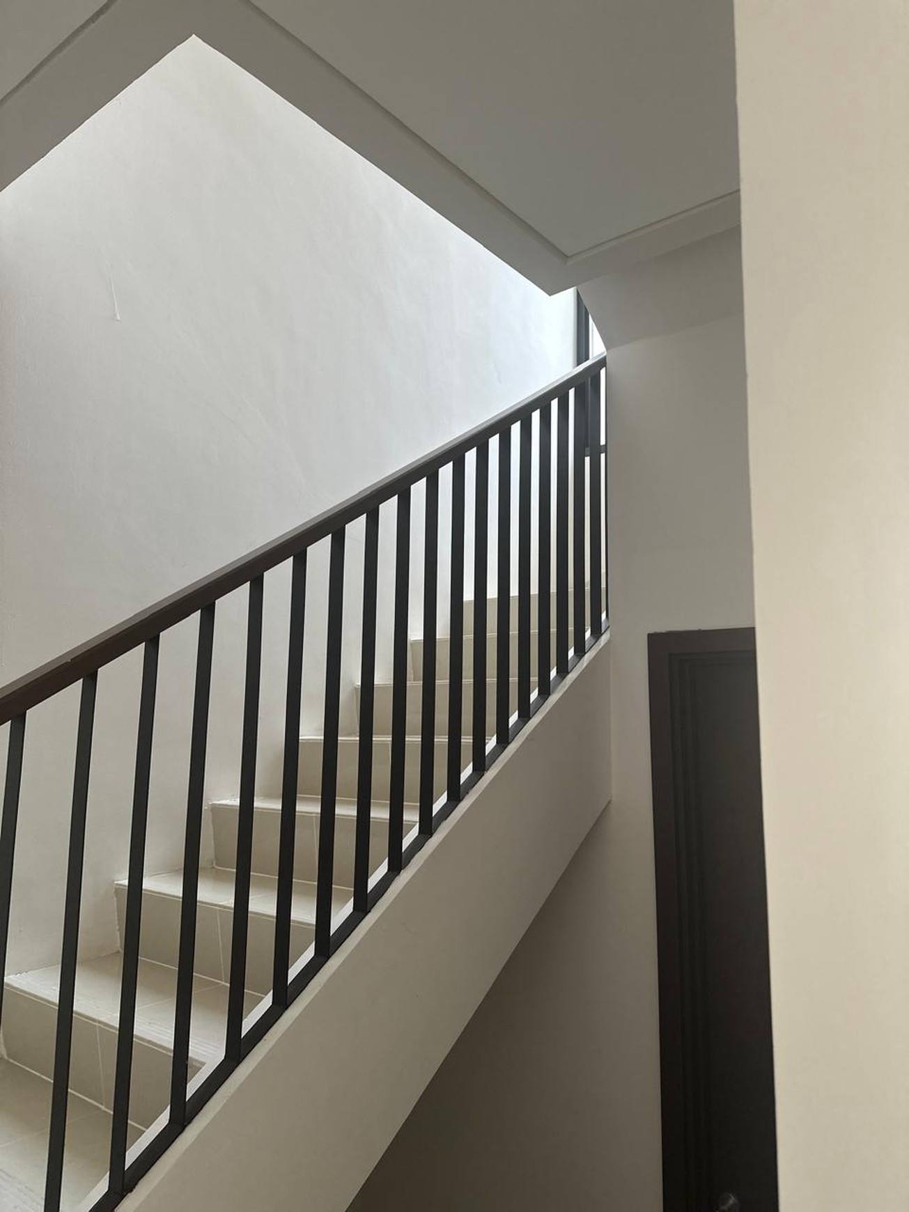 Dijual Cepat Rumah Baru,securty 24 jam di Bintaro Jaya 7.