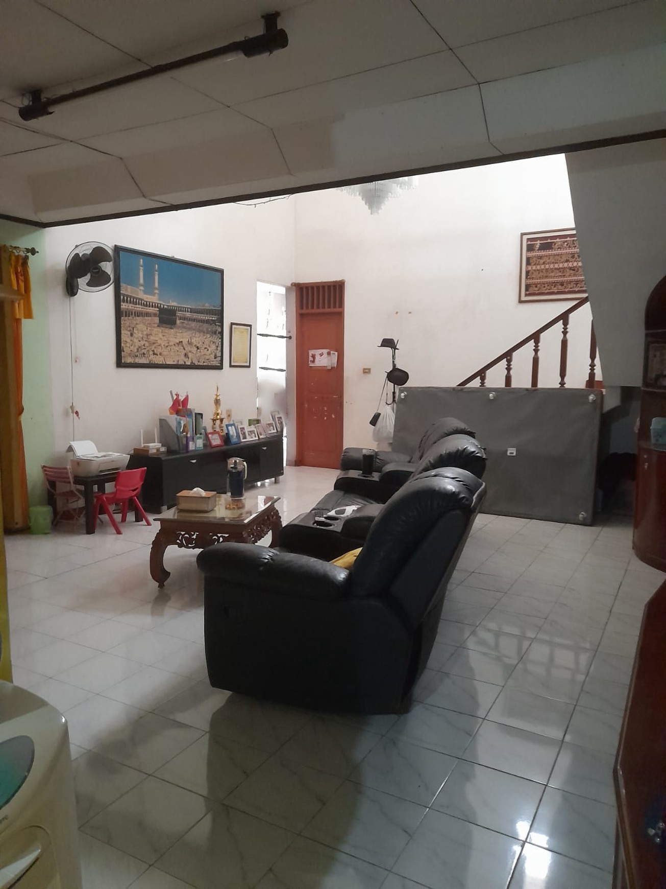 Rumah Siap Huni Semi Furnished dengan Hunian Nyaman dan Asri di Ciputat Timur