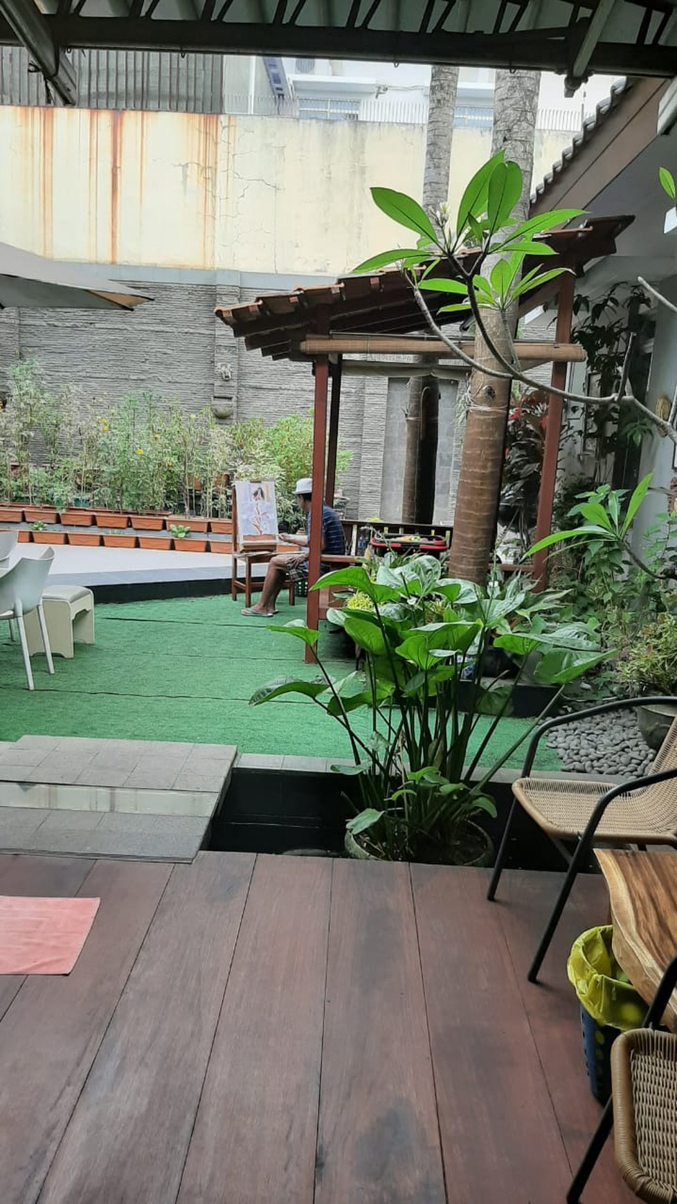 Rumah Hitung Tanah Area Cipete