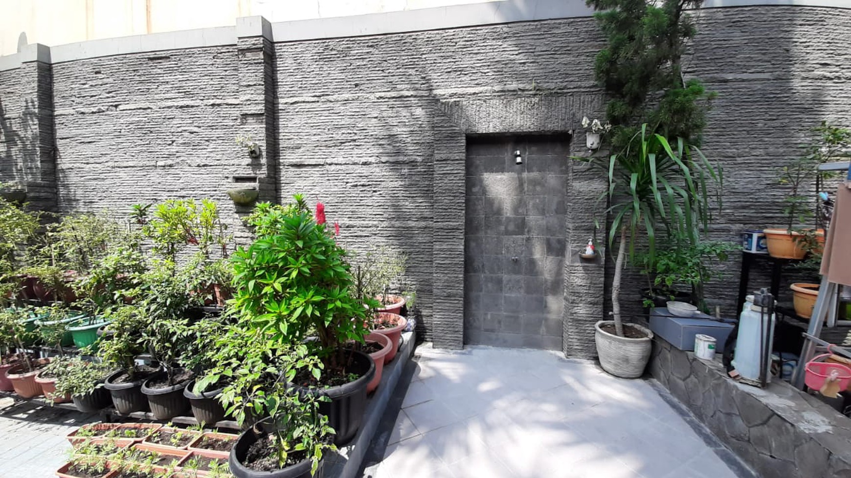 Rumah Hitung Tanah Area Cipete