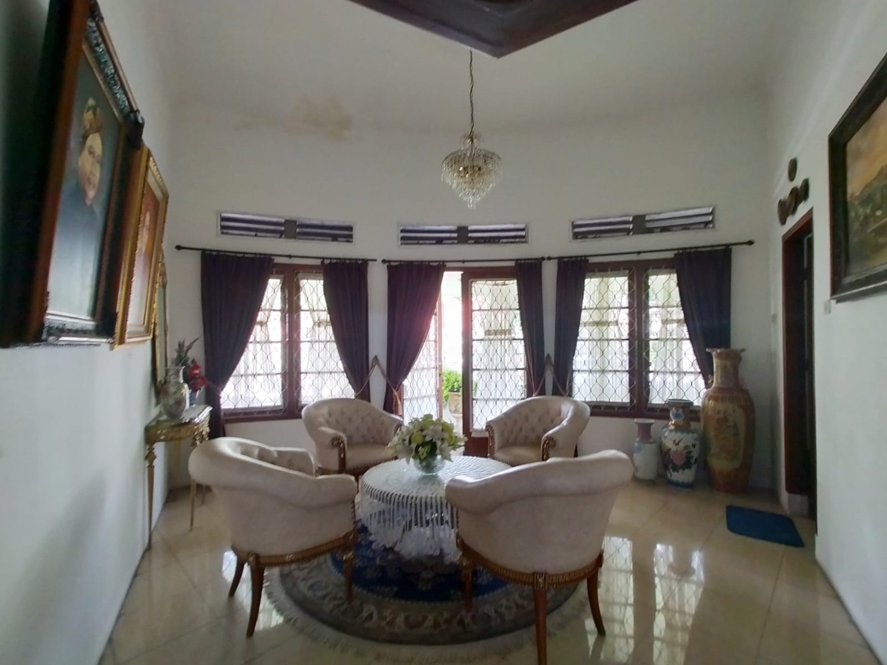 Rumah Lux Siap Huni di Sayap Riau, Bandung Kota
