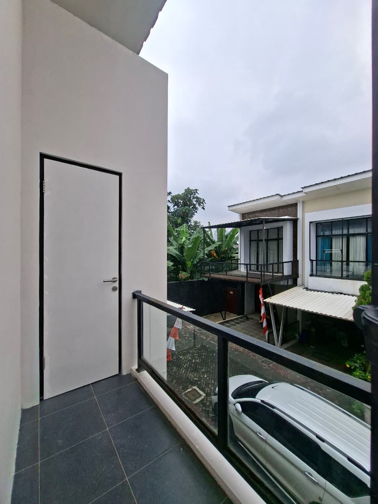 Rumah Cantik 2 Lantai di Ciputat Siap Huni dengan 3 KT dan 2+1 KM sudah SHM@Ciputat