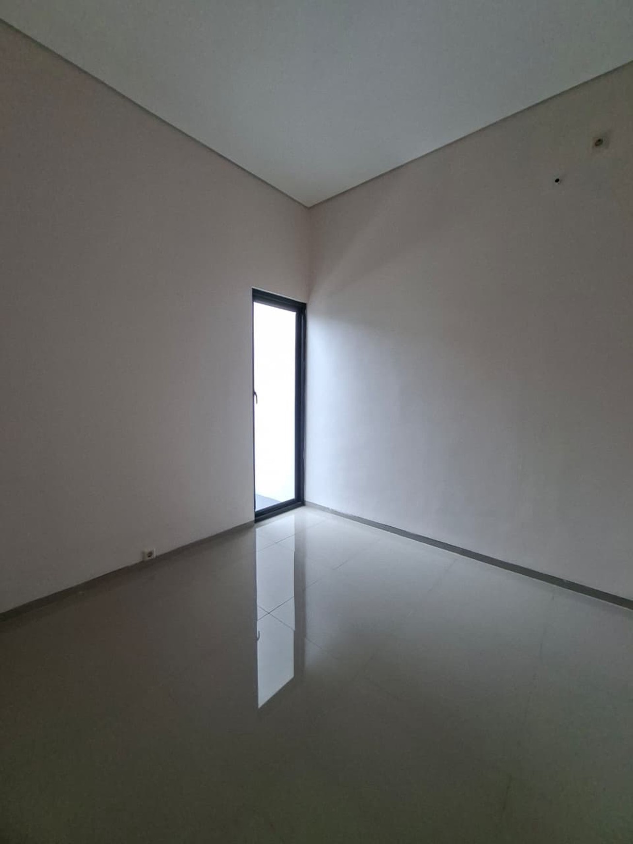 Rumah Cantik 2 Lantai di Ciputat Siap Huni dengan 3 KT dan 2+1 KM sudah SHM@Ciputat