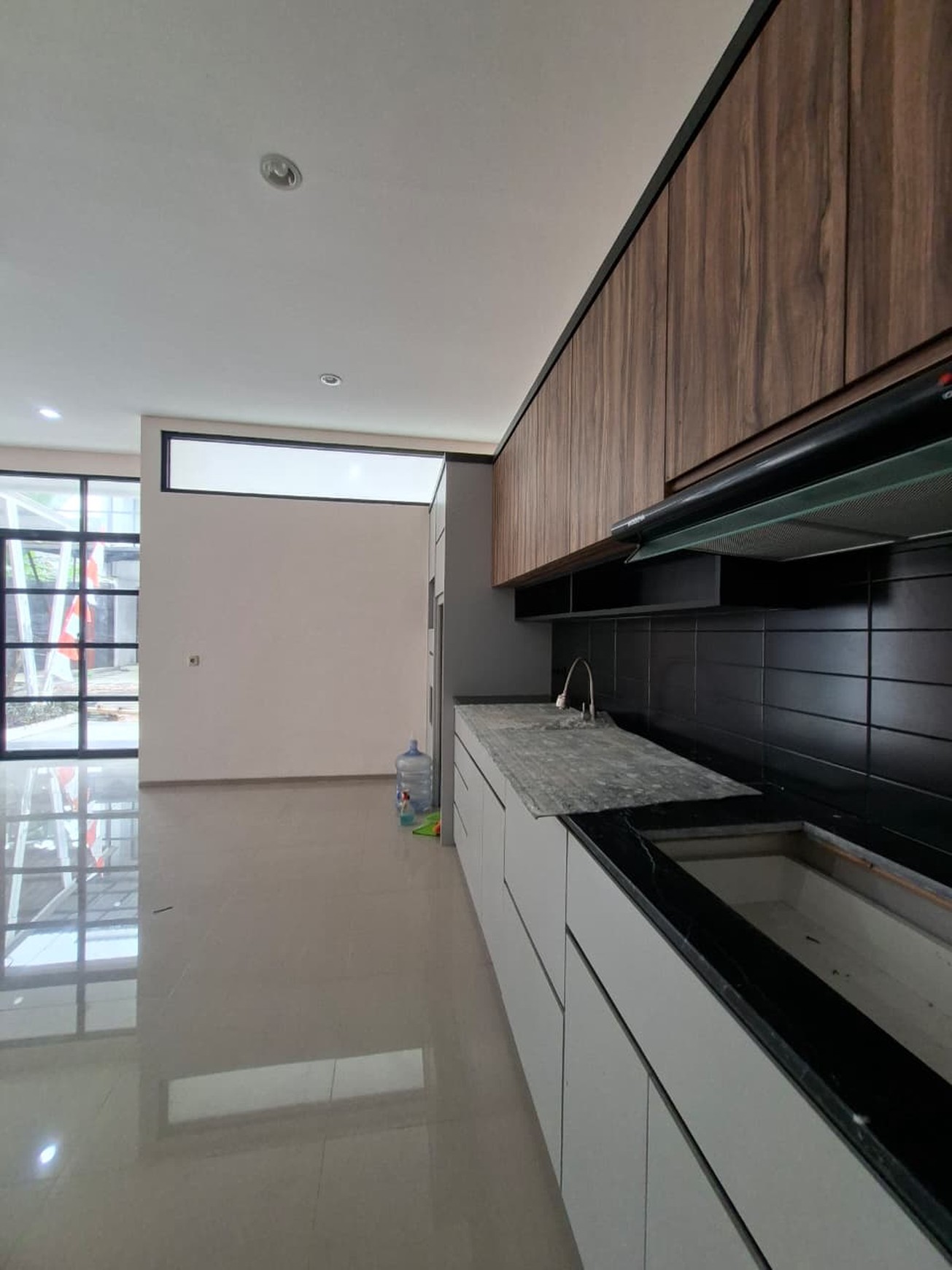 Rumah Cantik 2 Lantai di Ciputat Siap Huni dengan 3 KT dan 2+1 KM sudah SHM@Ciputat