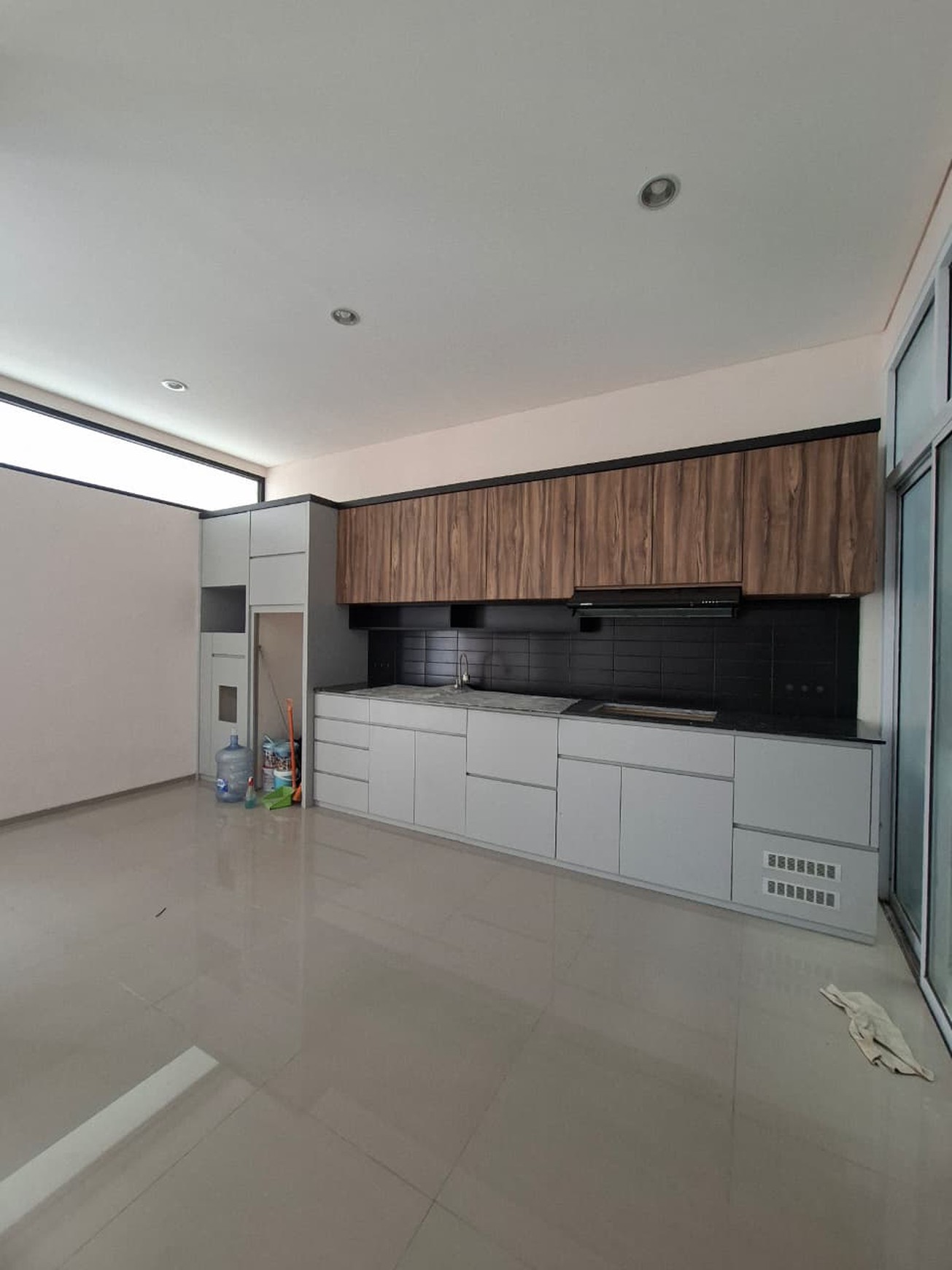 Rumah Cantik 2 Lantai di Ciputat Siap Huni dengan 3 KT dan 2+1 KM sudah SHM@Ciputat