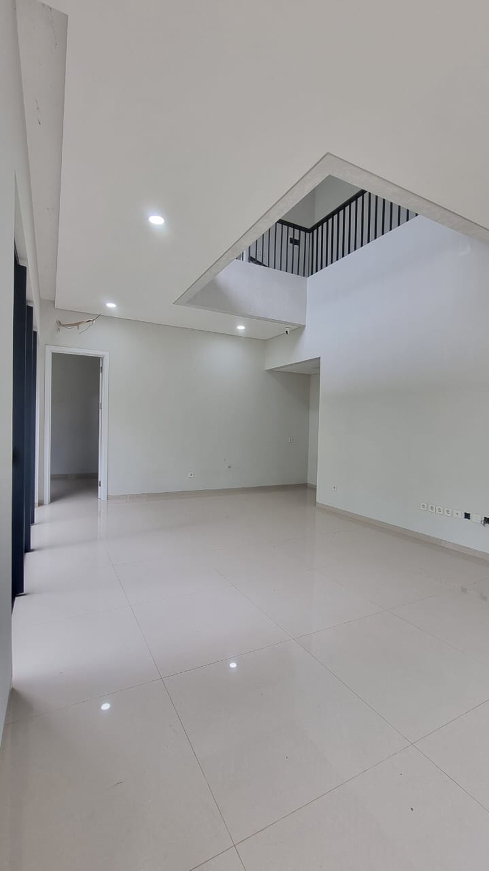 Rumah 2 Lantai Siap Huni di Bintaro Sektor 9 dengan KT 4+1 KM 4+1 SHM