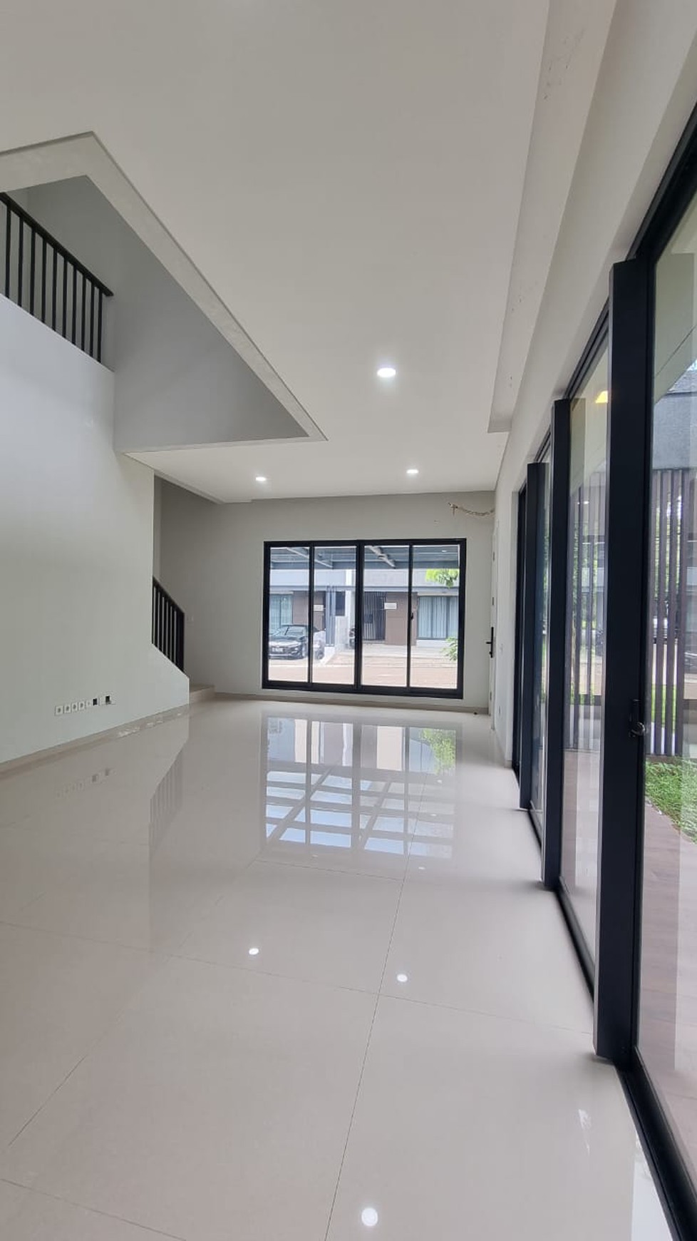 Rumah 2 Lantai Siap Huni di Bintaro Sektor 9 dengan KT 4+1 KM 4+1 SHM