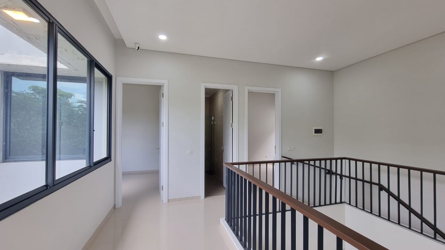 Rumah 2 Lantai Siap Huni di Bintaro Sektor 9 dengan KT 4+1 KM 4+1 SHM