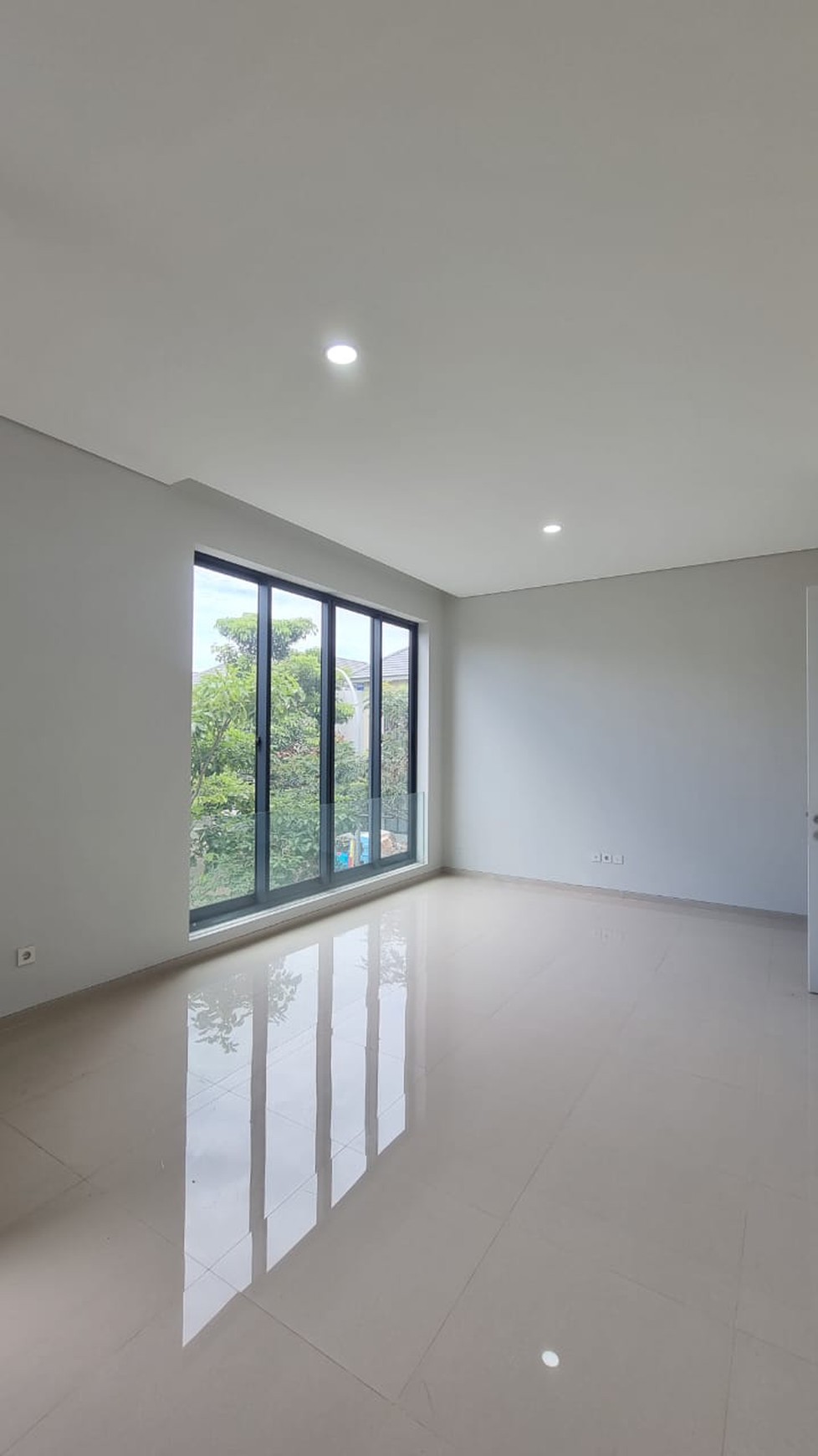 Rumah 2 Lantai Siap Huni di Bintaro Sektor 9 dengan KT 4+1 KM 4+1 SHM