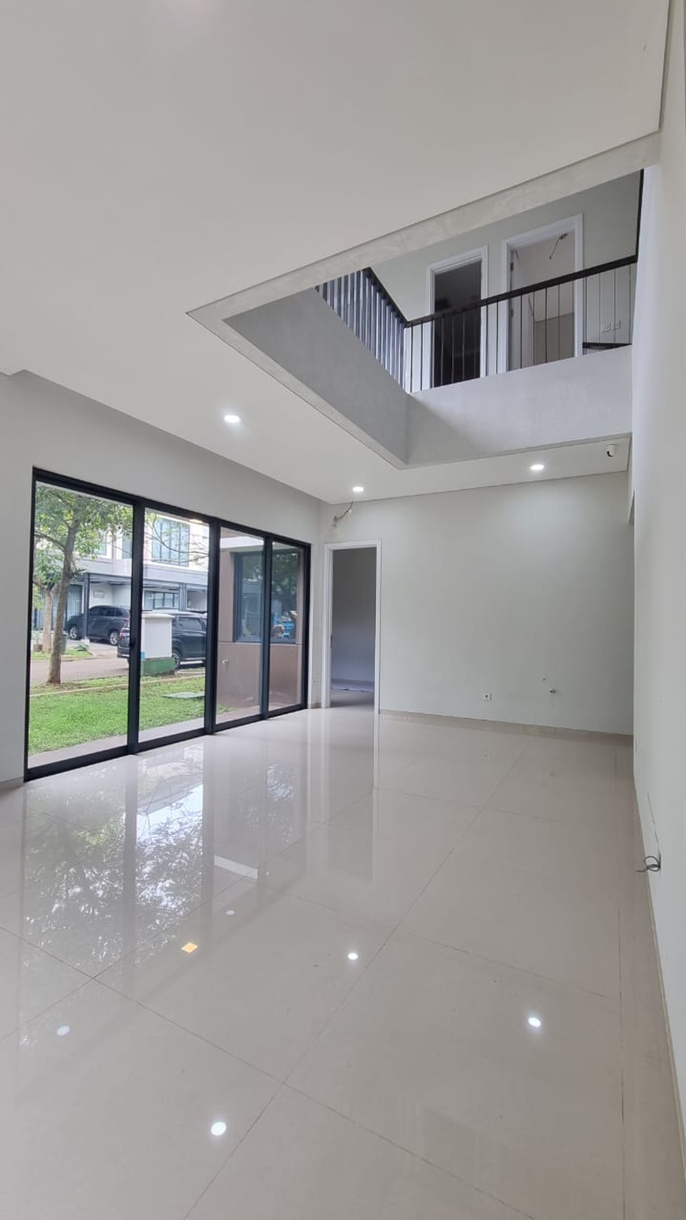 Rumah 2 Lantai Siap Huni di Bintaro Sektor 9 dengan KT 4+1 KM 4+1 SHM