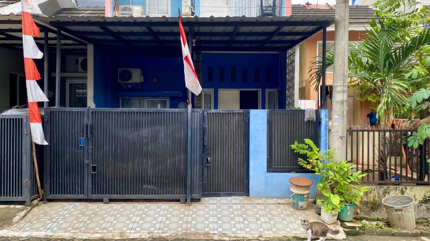 Rumah 2 Lantai 3 KT 2 KM SHm di @Jombang, Ciputat