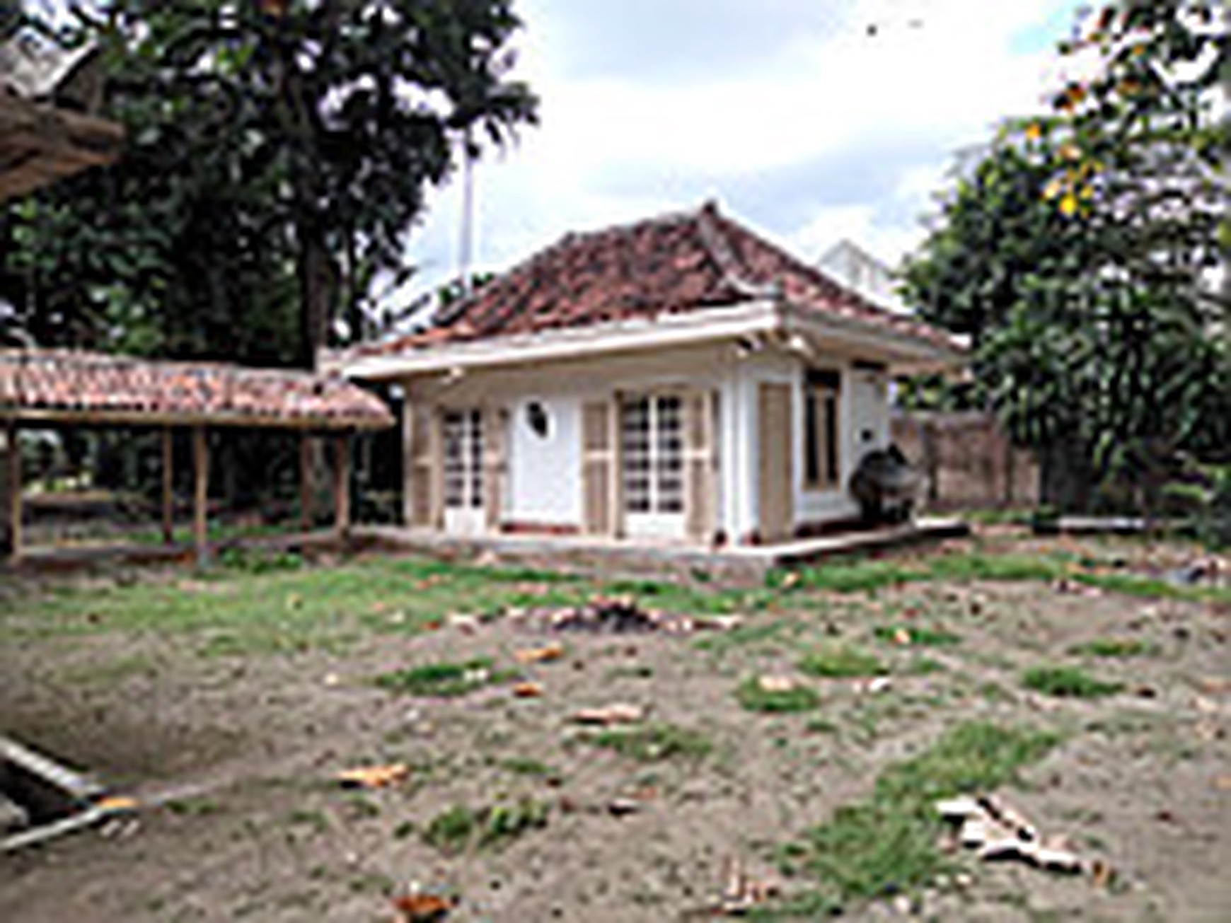 Tanah luas di Pogung Baru dekat kampus UGM jl kaliurang km5  sleman yogyakarta