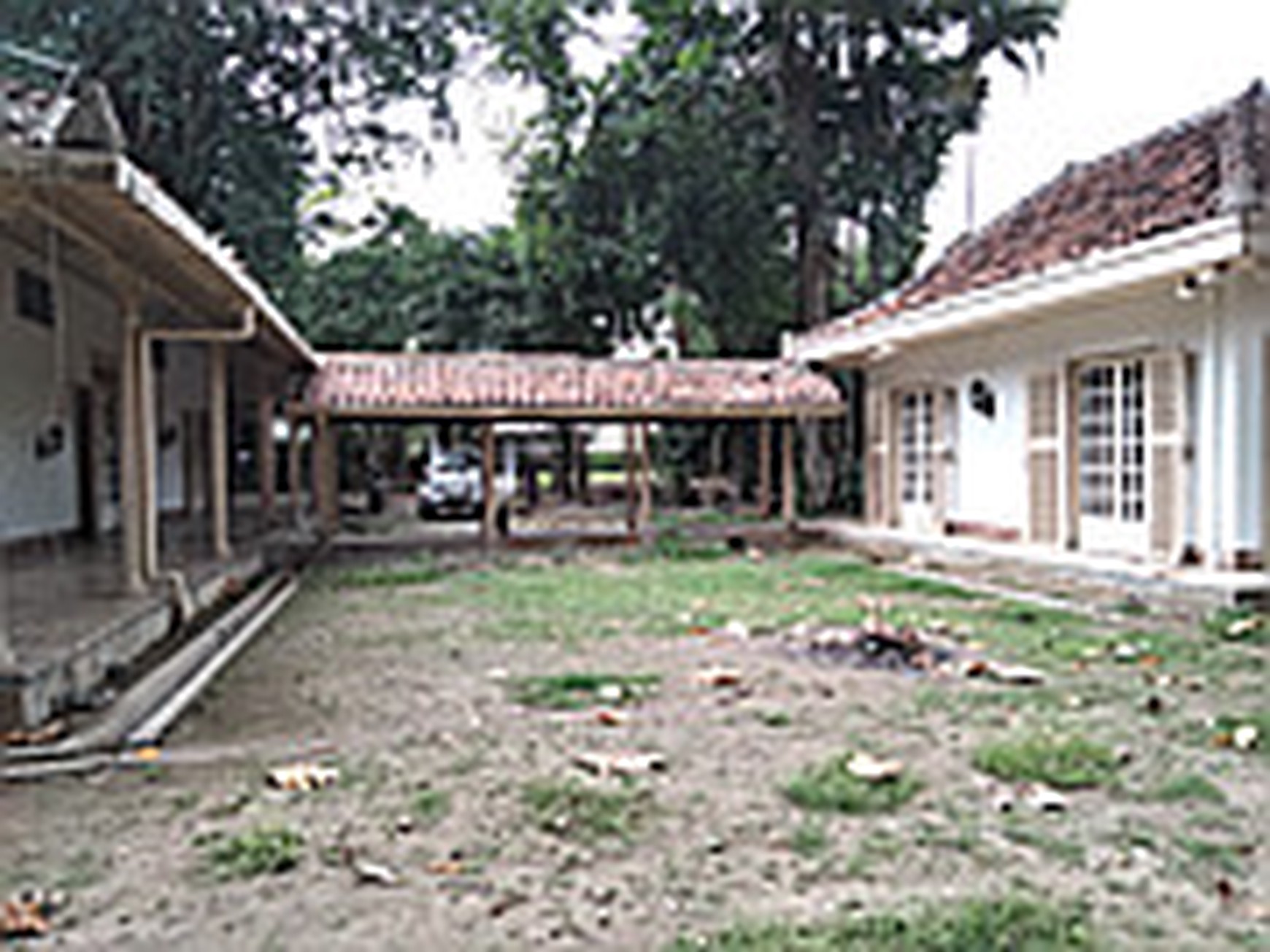 Tanah luas di Pogung Baru dekat kampus UGM jl kaliurang km5  sleman yogyakarta