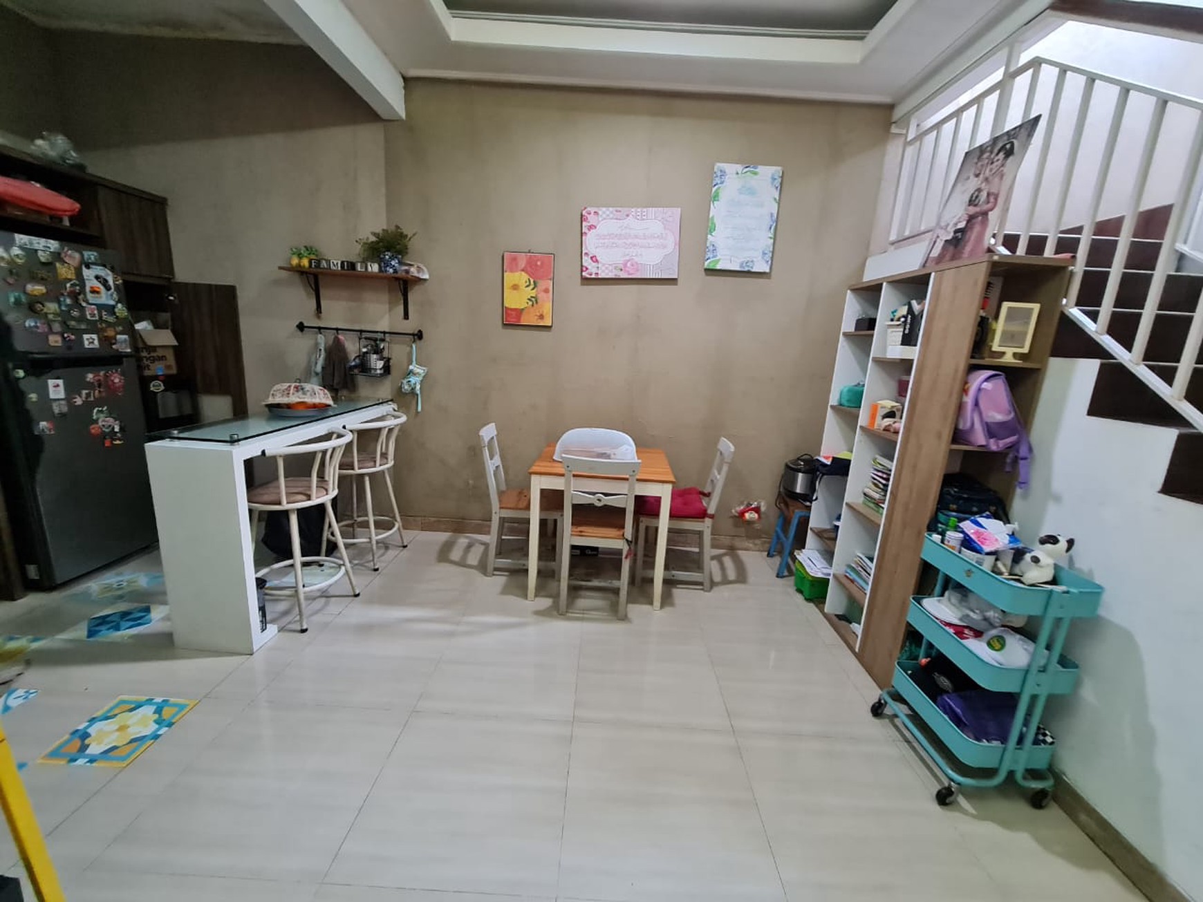 Rumah Bagus, 2 Lantai, Siap huni, lokasi strategis dekat ST. Pd Ranji di Bintaro