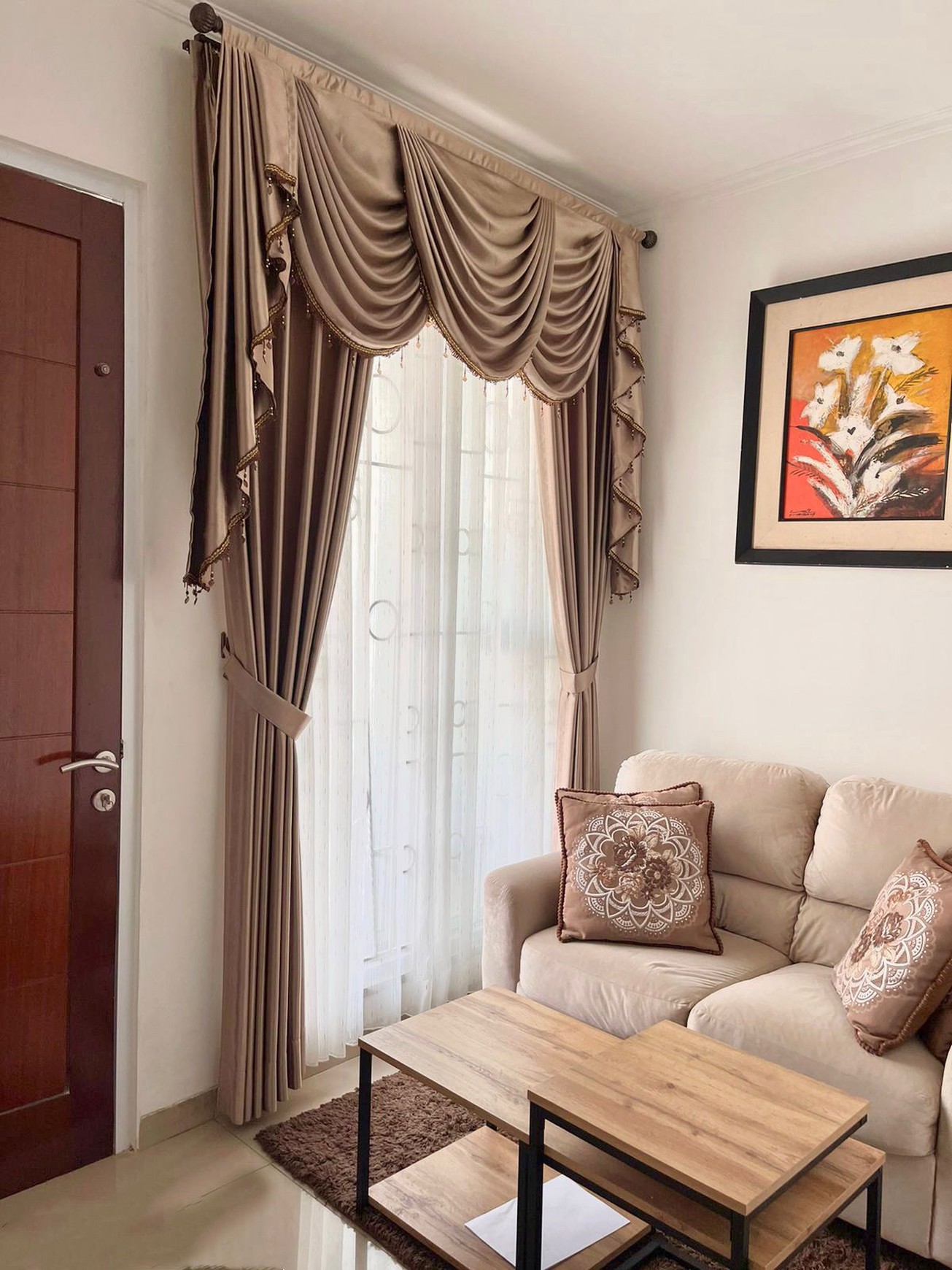 Rumah bagus, rapih dan apik dalam Cluster kemanan 24 jam di Bintaro