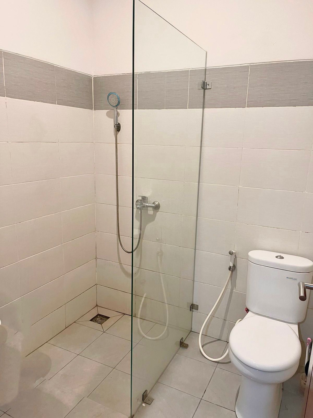 Rumah bagus, rapih dan apik dalam Cluster kemanan 24 jam di Bintaro