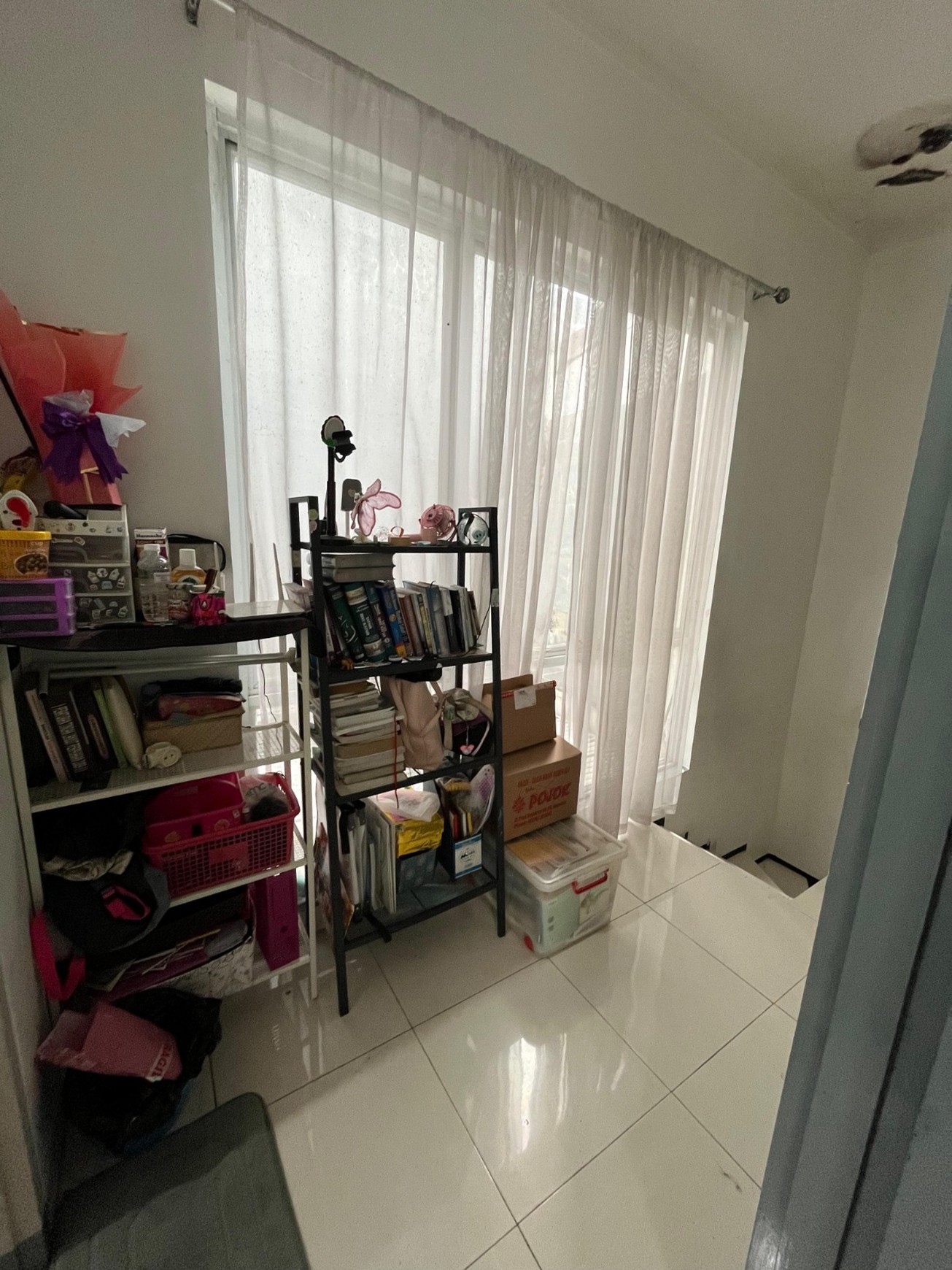 Dijual Cepat Rumah Nyaman,dalam cluster di Graha Raya.