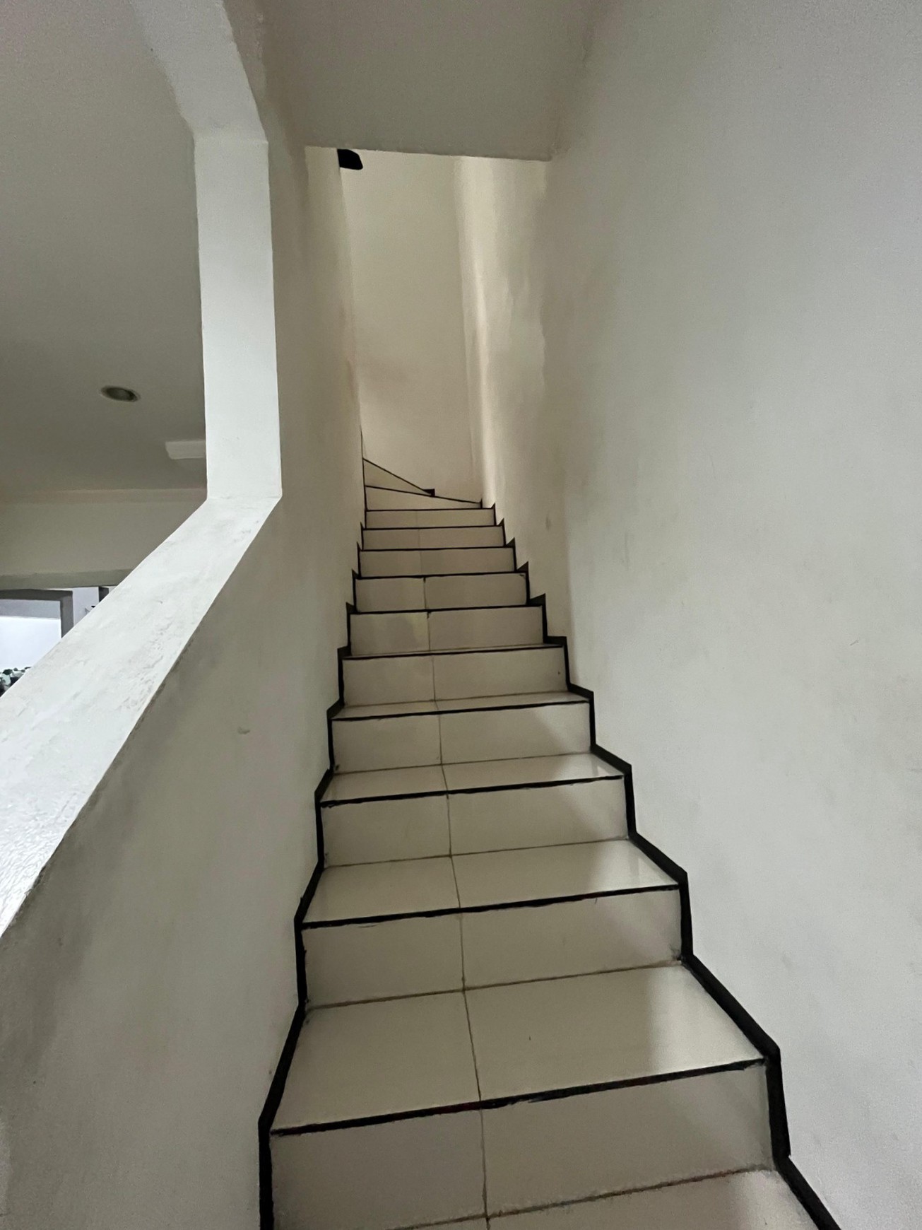 Dijual Cepat Rumah Nyaman,dalam cluster di Graha Raya.