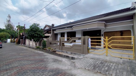 Disewakan Rumah Dalam Perum Taman Griya Indah Lokasi Dekat Mirota Godean