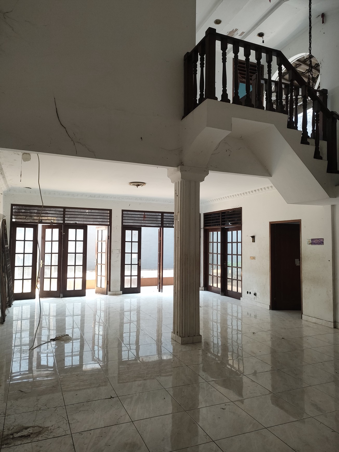 DI Jual Rumah DI Bawah Harga Pasar Pos Pengumben Jakarta Barat