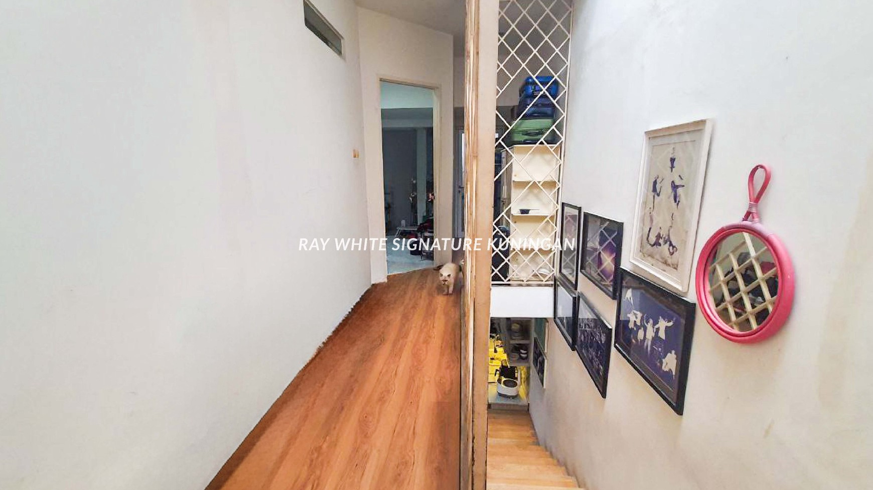 Rumah 3 Lantai Mewah di Jantung Kebayoran Baru - Lokasi Premium & Strategis
