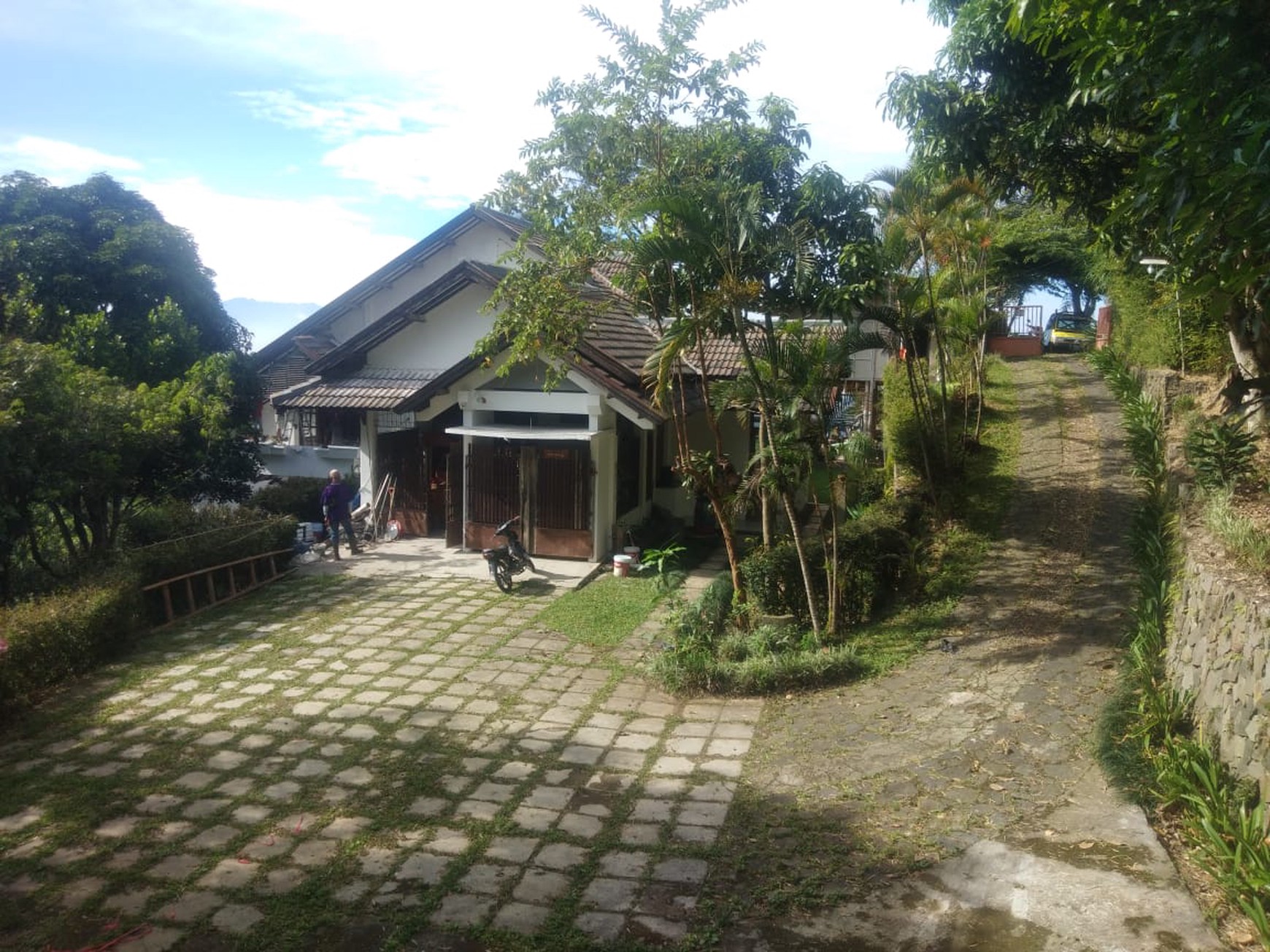 Tanah Bonus Rumah Asri jl Dago Giri Bandung