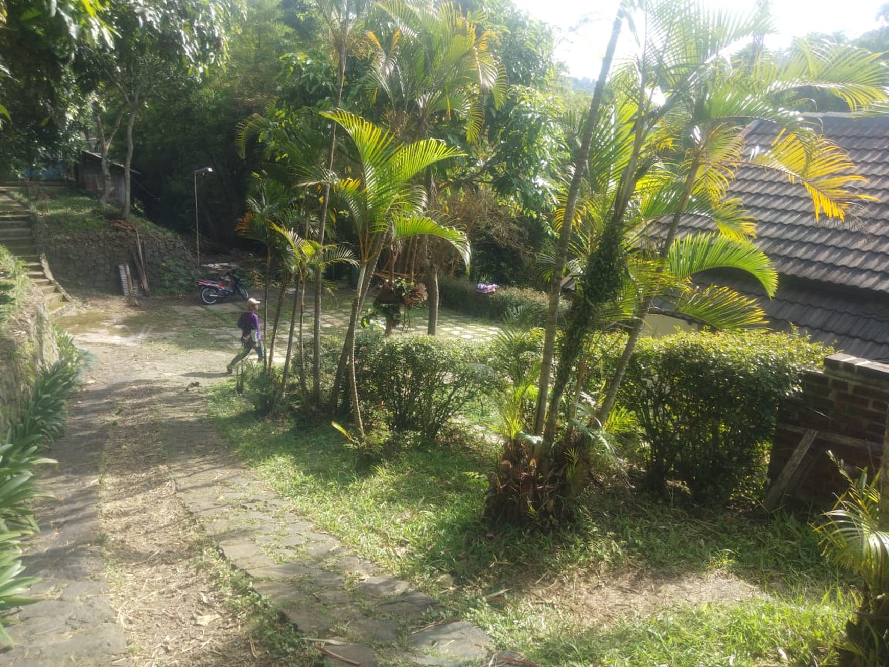 Tanah Bonus Rumah Asri jl Dago Giri Bandung