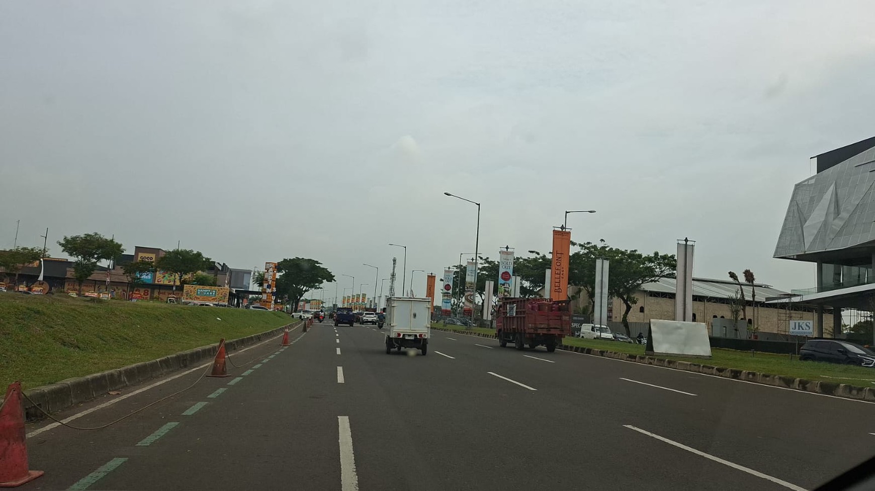 Disewakan Tanah dijalan Raya Boulevard Gading Serpong Cocok untuk showroom, Kantor, Kuliner