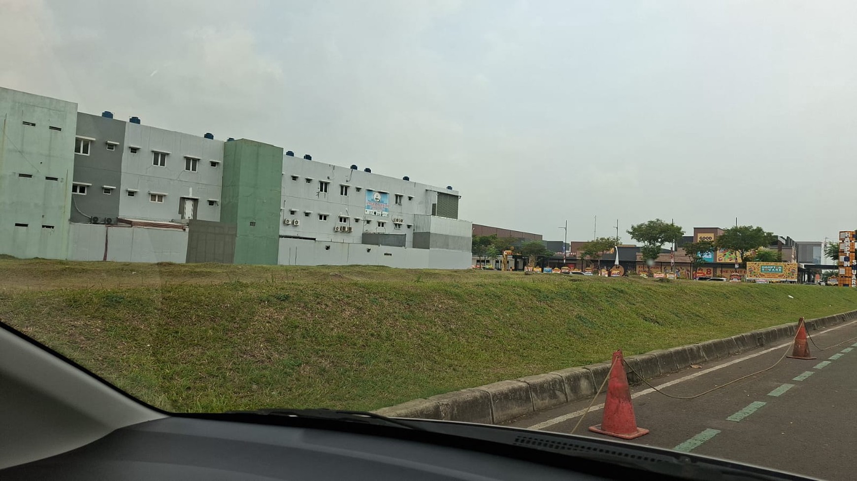 Disewakan Tanah dijalan Raya Boulevard Gading Serpong Cocok untuk showroom, Kantor, Kuliner