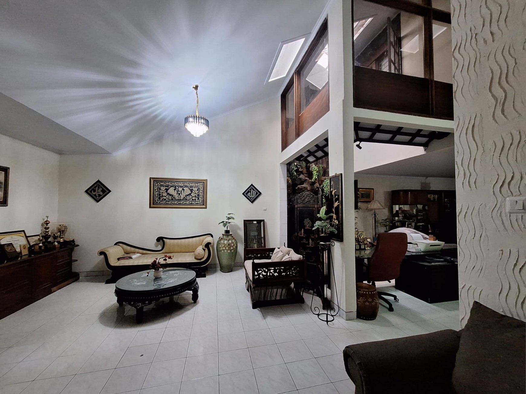 Rumah Mewah Cempaka Putih Tengah, Jakarta Pusat