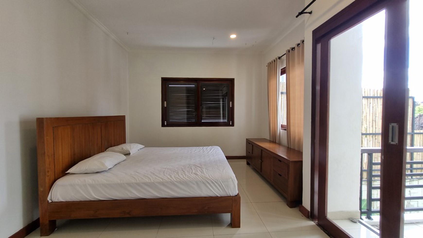 Modern Villa For Sale with Rice Field View and Wide Access in Kerobokan Area