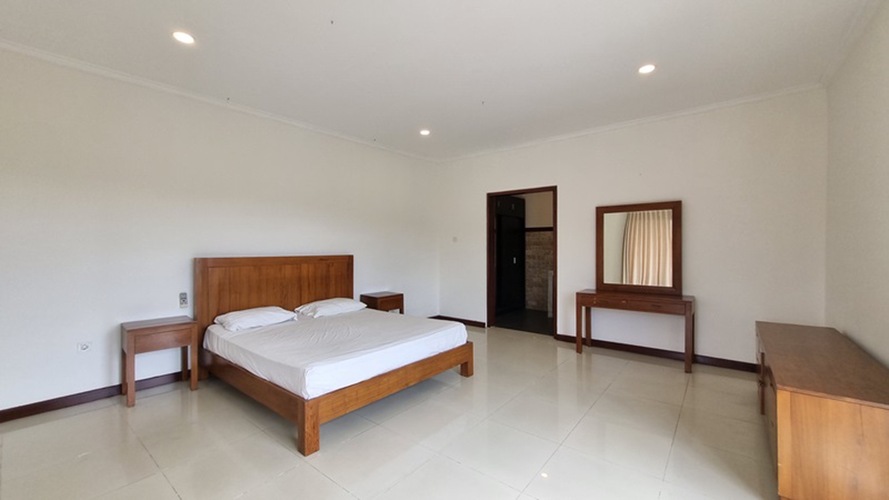 Modern Villa For Sale with Rice Field View and Wide Access in Kerobokan Area