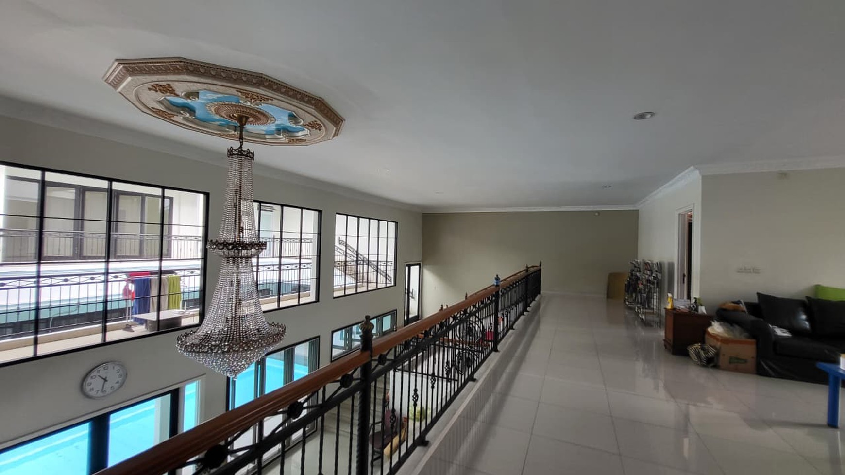 Rumah Mewah Dengan Kolam Renang Pribadi di Giri Loka BSD