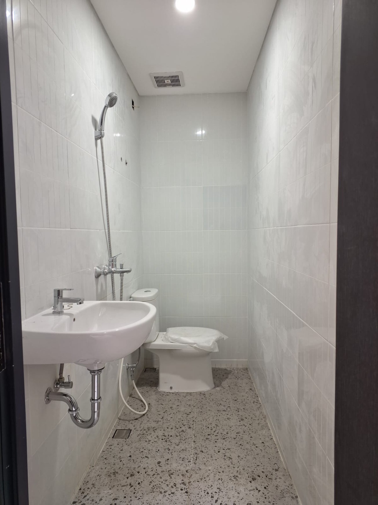 Rumah baru siap huni, Serpong Garden dekat BSD city  Konsep Desain Villa