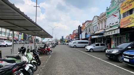 Ruko Hadap Jalan Raya di BSD Dekat Tol dan Pergudangan Taman Tekno