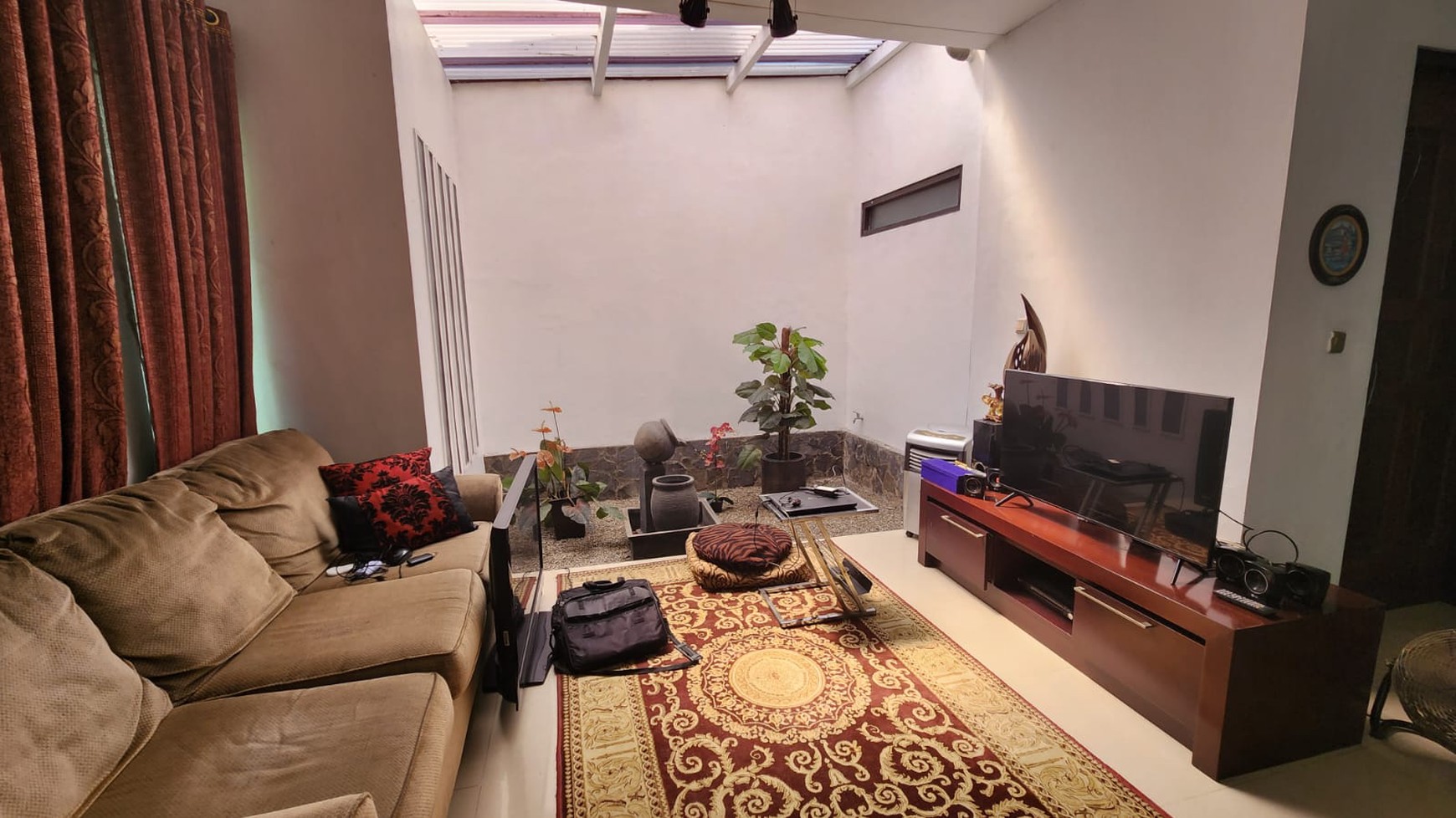Rumah 2 Lantai Dijual di Cipinang Indah