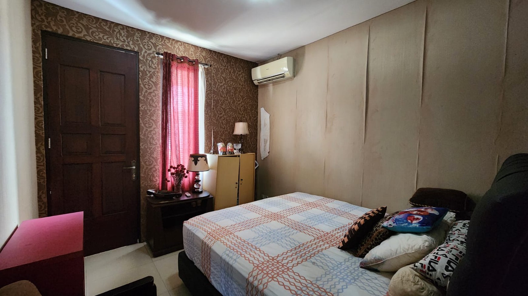 Rumah 2 Lantai Dijual di Cipinang Indah