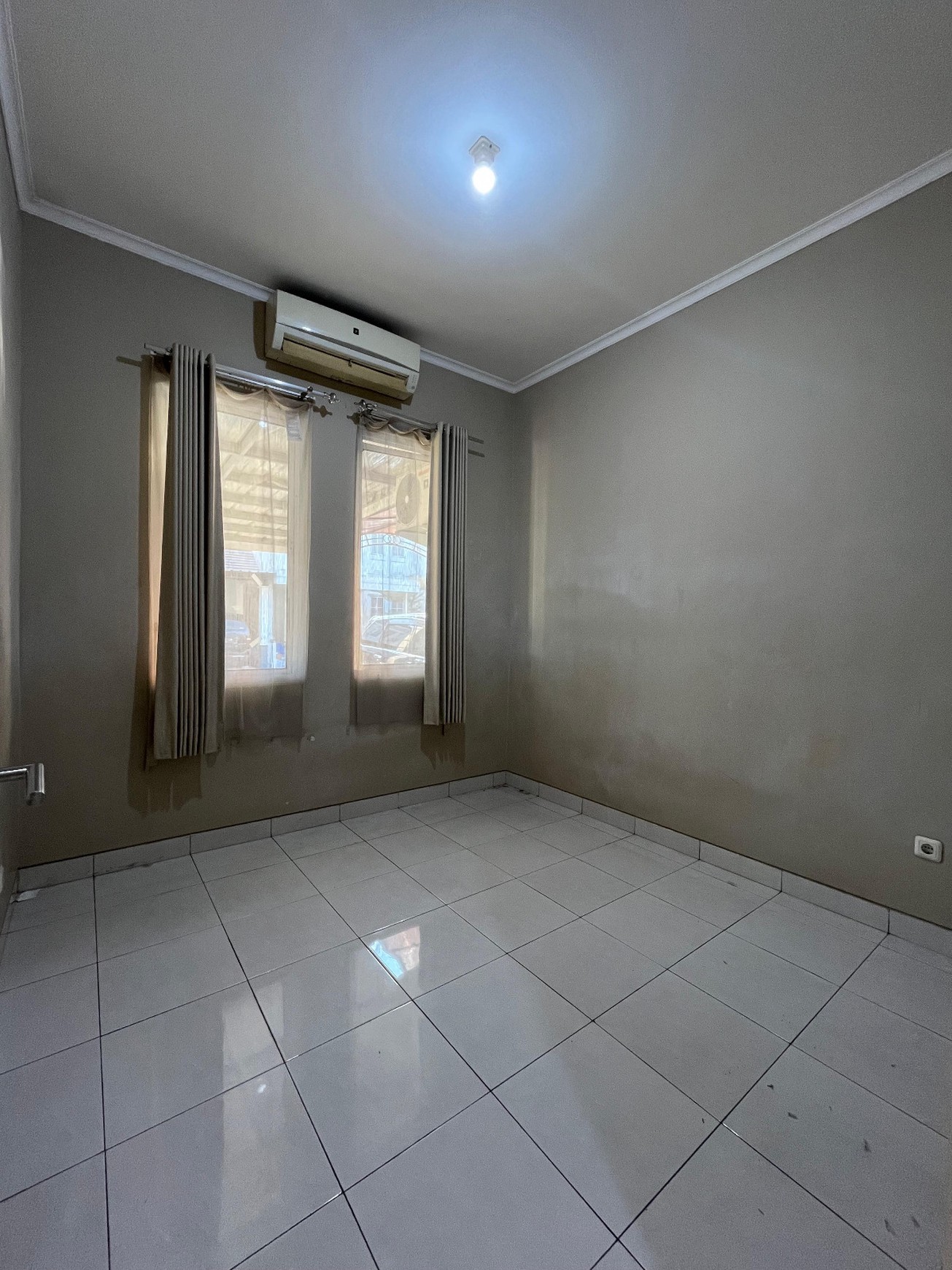 Rumah siap huni per tahun di Kota Wisata