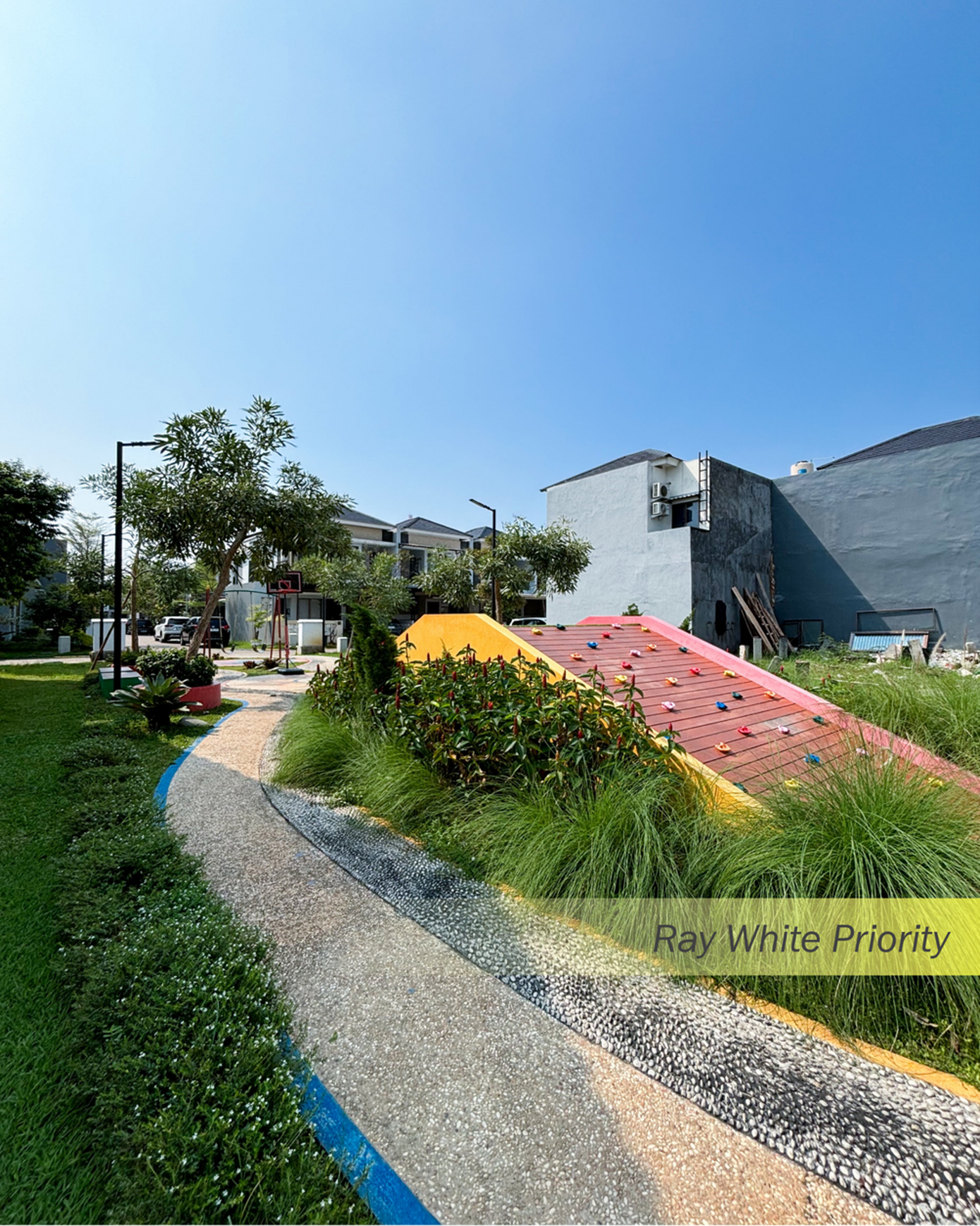 Rumah Minimalis Semi-Furnished di Cluster Fortune Height, Graha Raya Bintaro, Tangsel