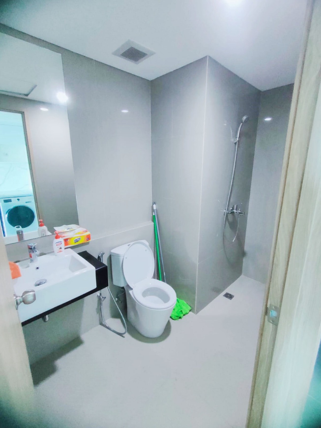Apart Siap Huni Di Apart Embarcadero Pondok Aren Kota Tangerang Selatan,