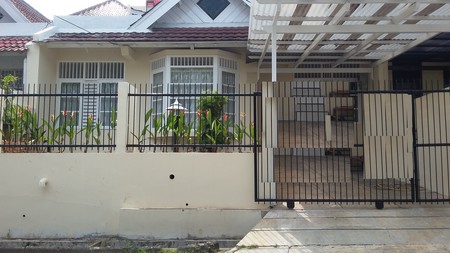 Rumah Asri nan Cantik, siap huni,di bintaro jaya sektor 3
