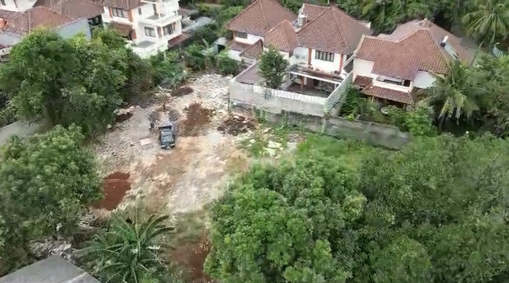 Tanah Kavling 1545 m2 Siap Bangun Di Cirendeu Ciputat Timur Tangerang Selatan Kawasan Perumahan dan Sekolah