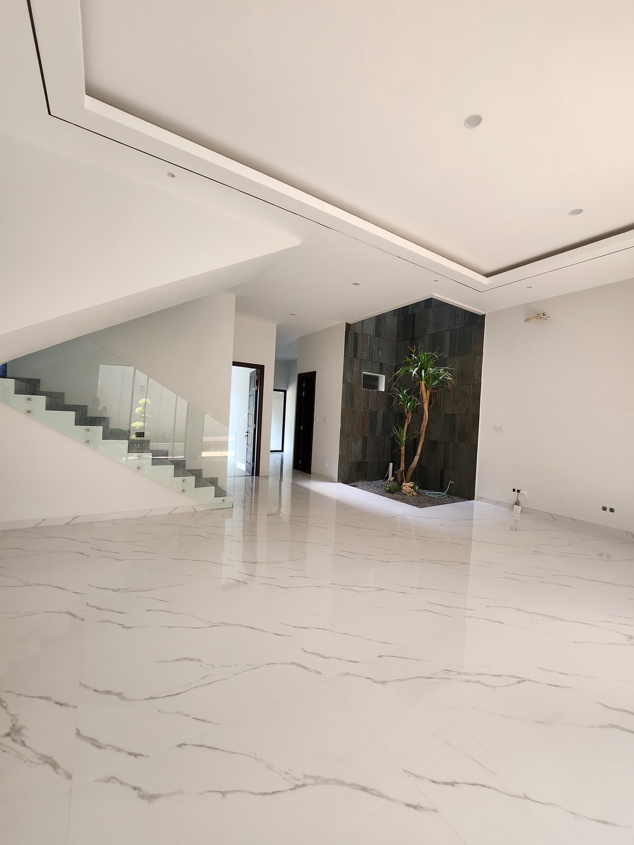 Dijual Rumah Baru Citraland Waterfront ' Woodland - Eastwood Spesial Row Jalan 4 Mobil Modern Mewah Lokasi Terdepan
