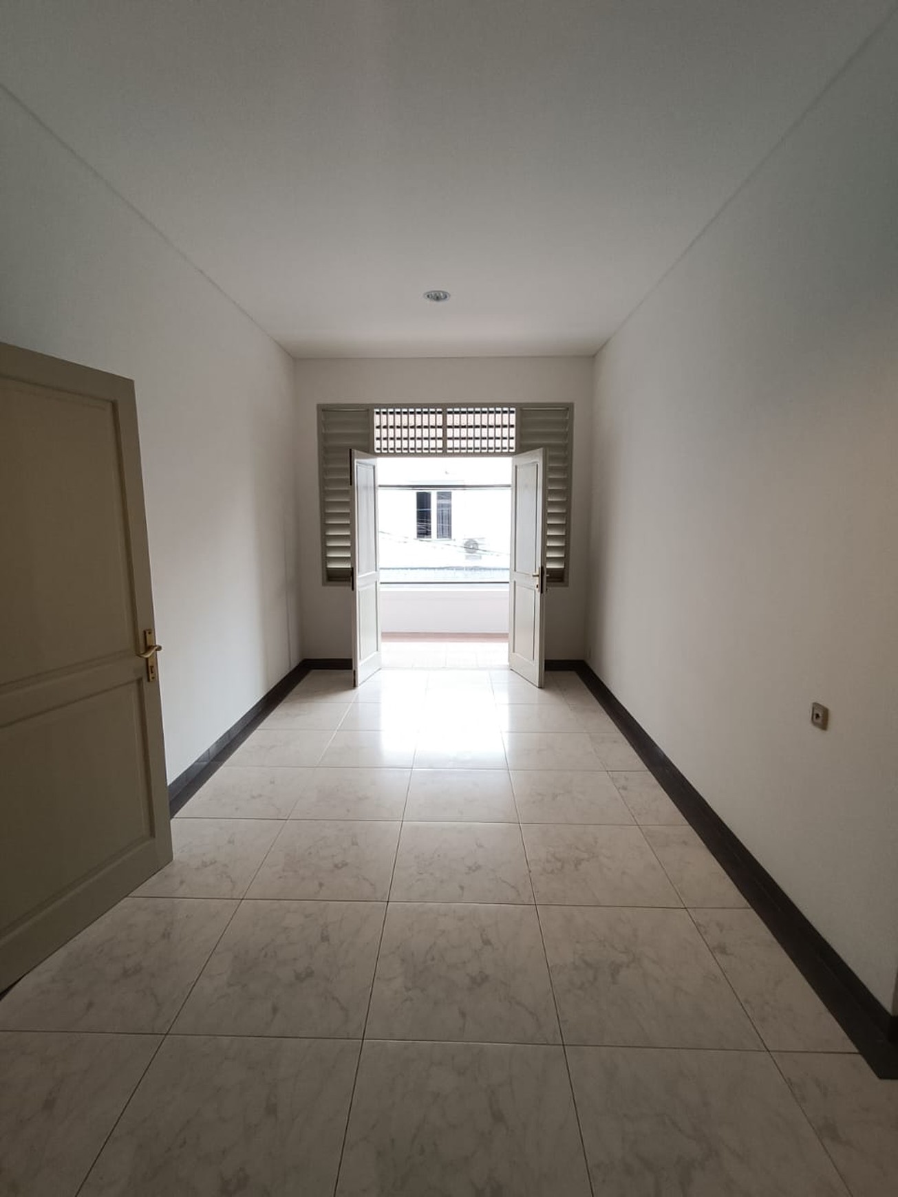 Rumah bagus, 2 lantai, rapih dan nyaman di Jurang Manggu