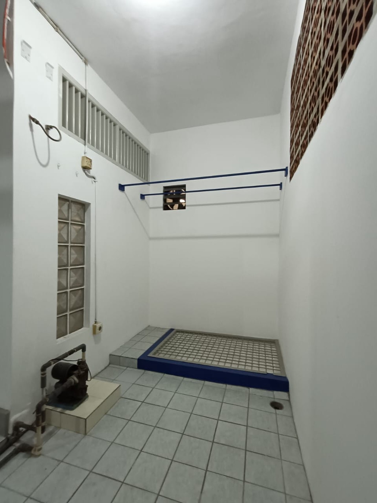 Rumah bagus, 2 lantai, rapih dan nyaman di Jurang Manggu